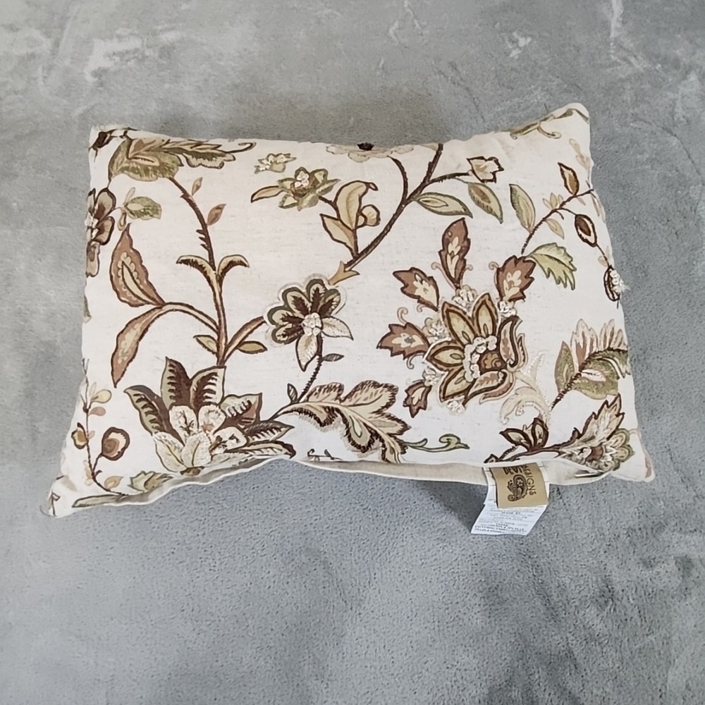 Devi Designs Fontana FF Pillow 13x18 Decorative Pillow